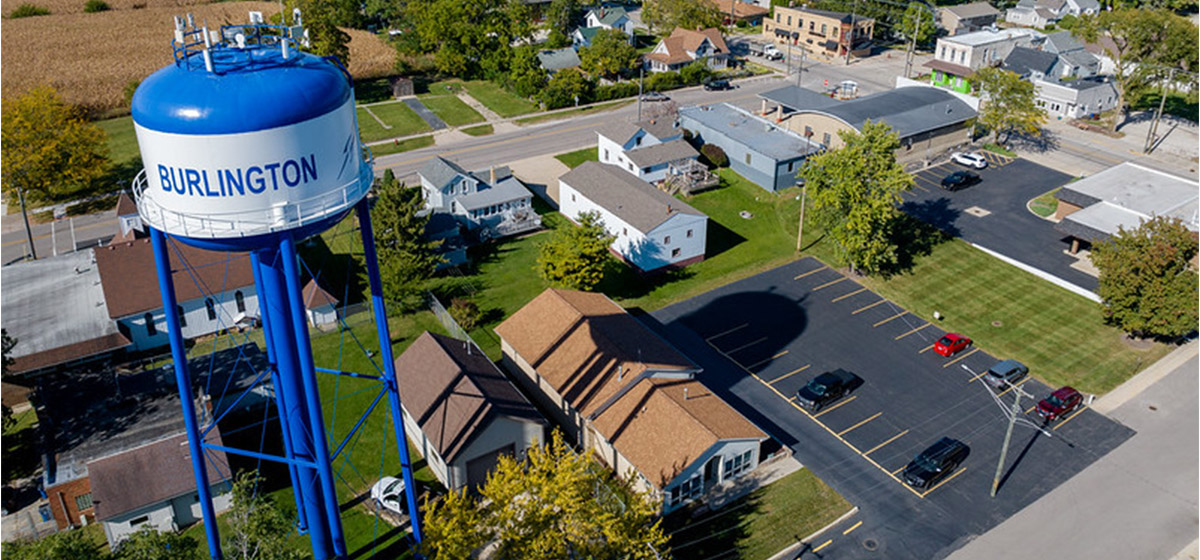 Aerial photo of Burlington, IL and its water tower